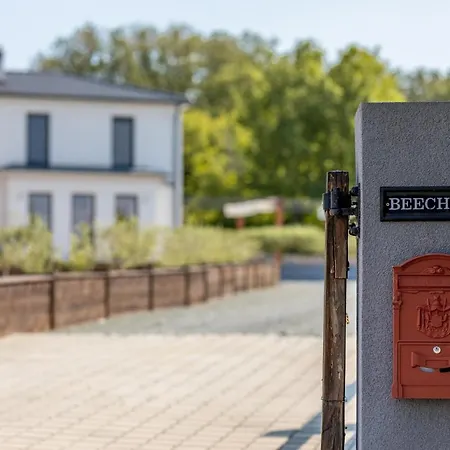 Vila Beeches *